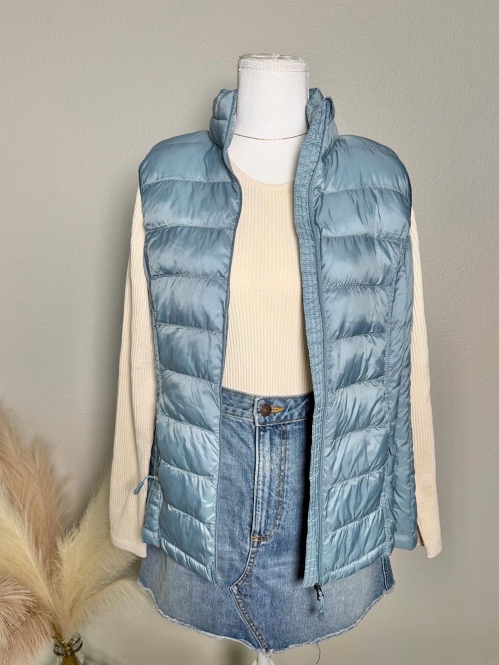 NWT - 32 Degrees - Women's Lightweight Quilted Puffer Vest - Slate Blue - Picture 11 of 16